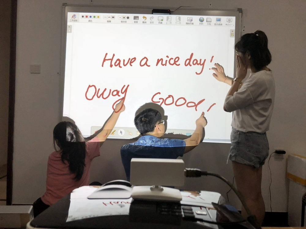 Portable Finger Touch Smart Board for Education and Office Meeting
